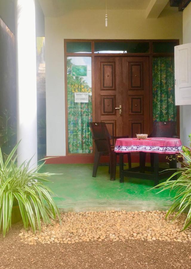 Bed and Breakfast Vivid Lanka à Bentota Extérieur photo